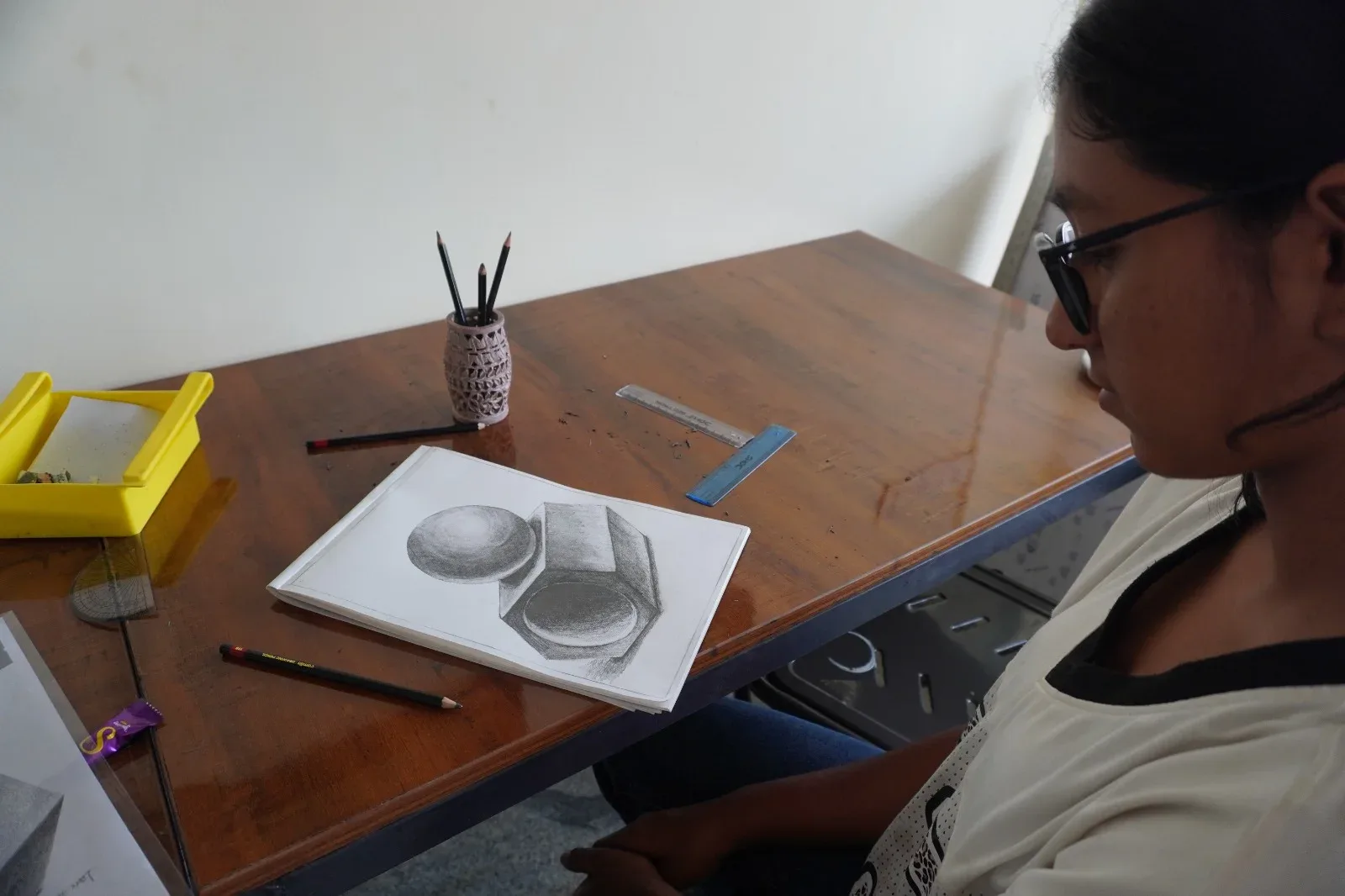 10 Pencil Shading Techniques: Improve Your Drawing Skills | Varnaalaya